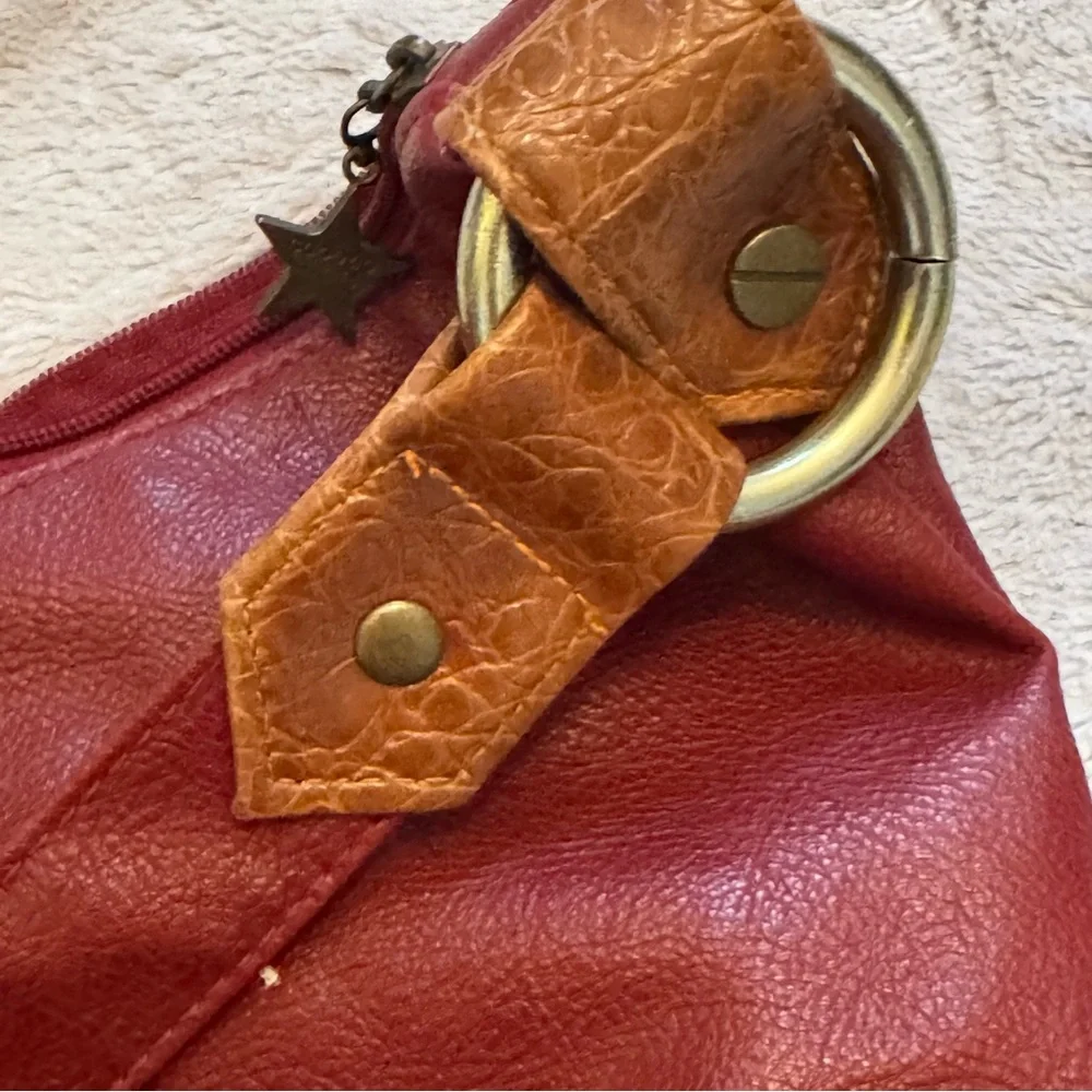 Vintage Capezio‎ Burgundy Zip Top Shoulder Hobo Bag 1980s Taiwan